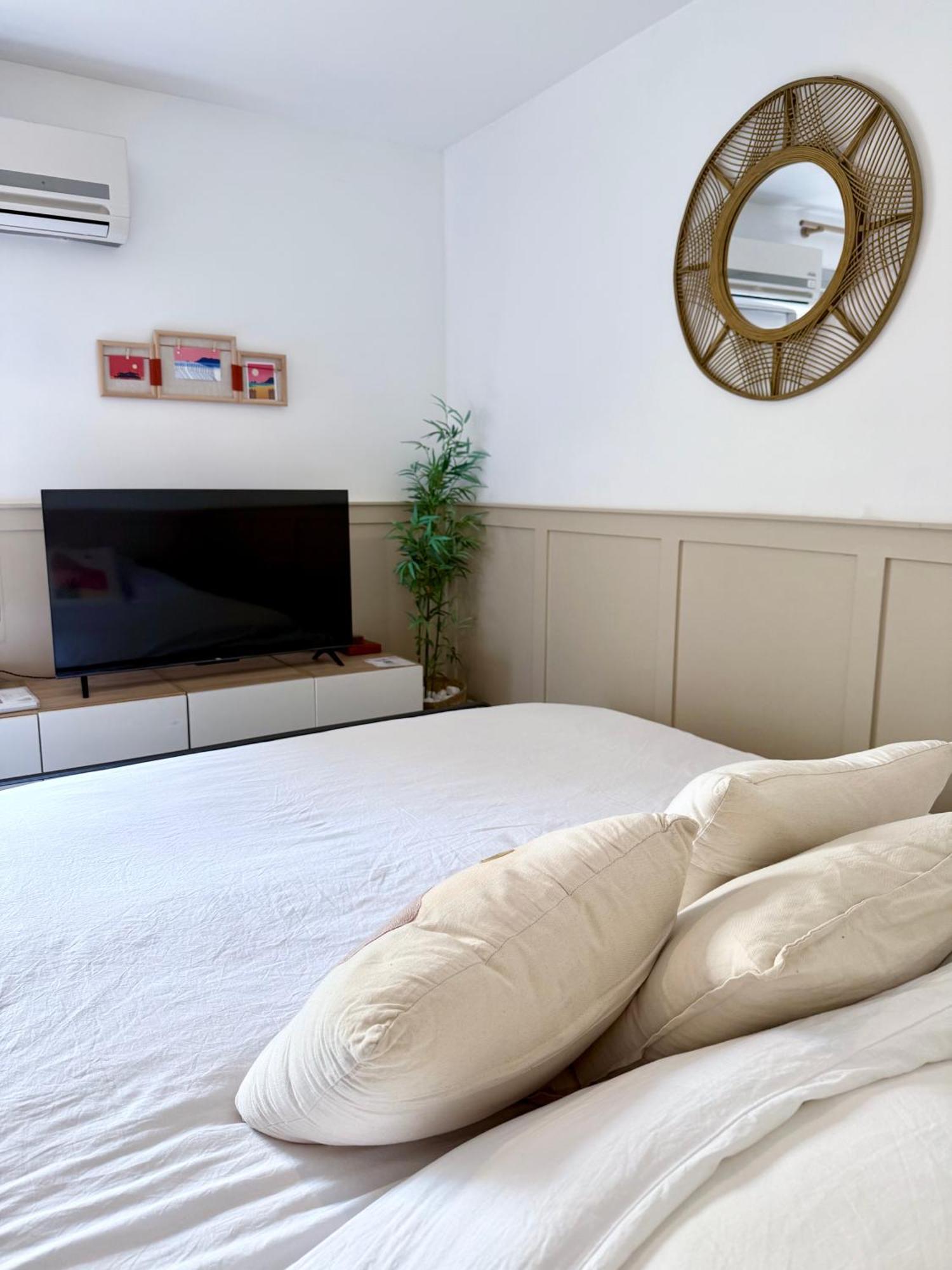 לה סיין סור-מר Appart Cosy, Piscine, Clim, Parking Prive - Proche Plage - Arrivee Autonome - Lit Queen Size מראה חיצוני תמונה